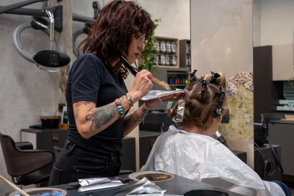 Esibisko Atelier, Parrucchiere a Vercelli, color lab